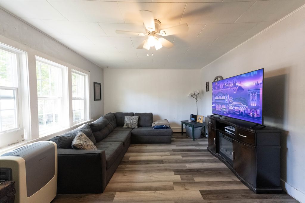 Photo of 318 Stuart Street, Helena, MT 59601 (MLS # 30068971)