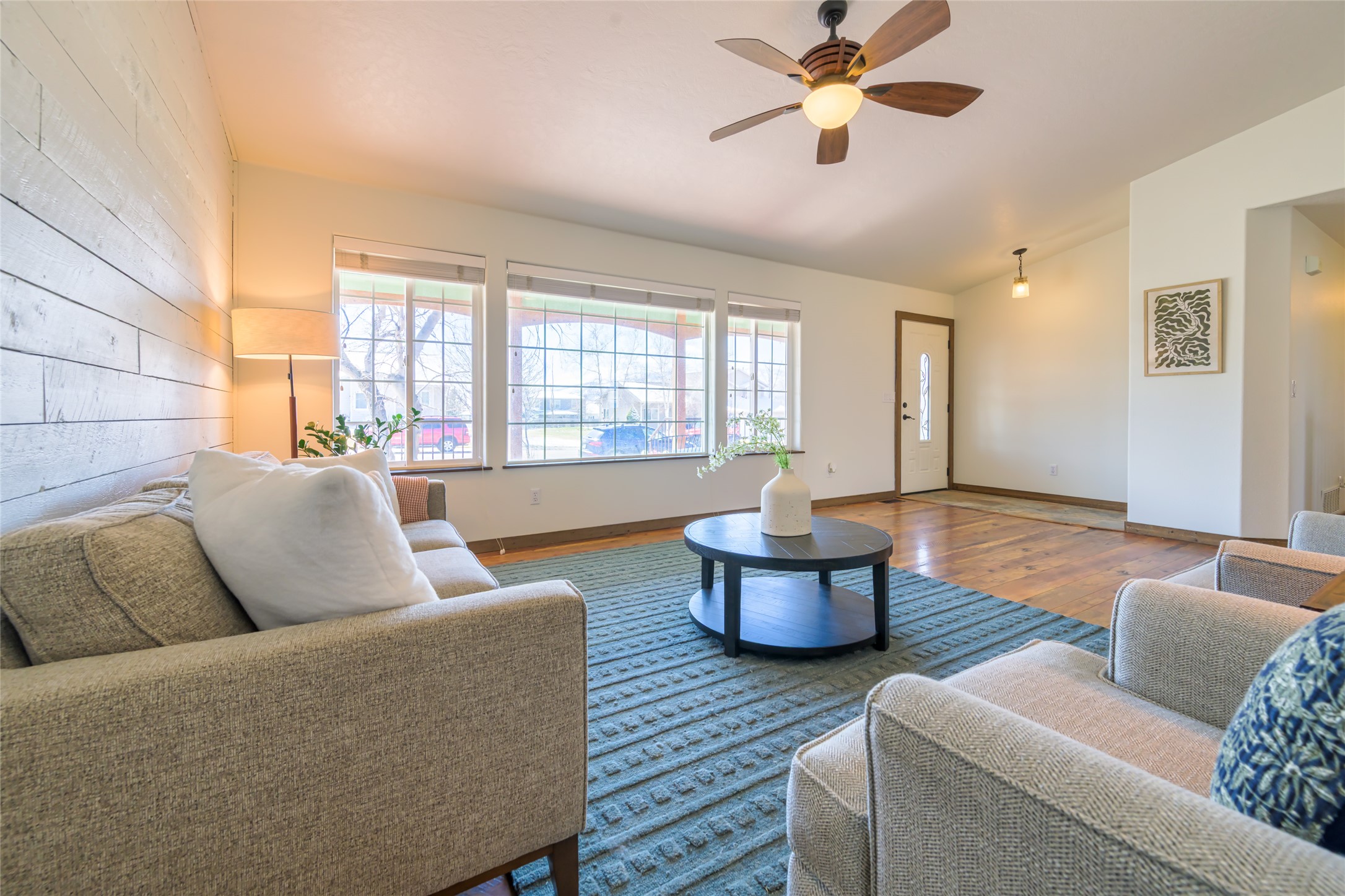 Missoula, Montana 59803, United States, 3 Bedrooms Bedrooms, ,3 BathroomsBathrooms,Residential,Active,104498