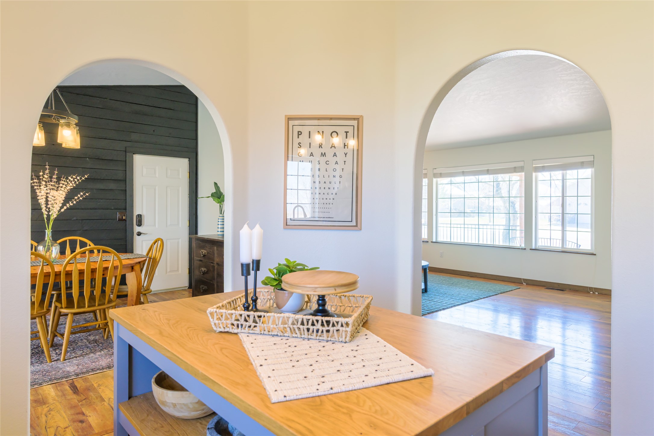 Missoula, Montana 59803, United States, 3 Bedrooms Bedrooms, ,3 BathroomsBathrooms,Residential,Active,104498