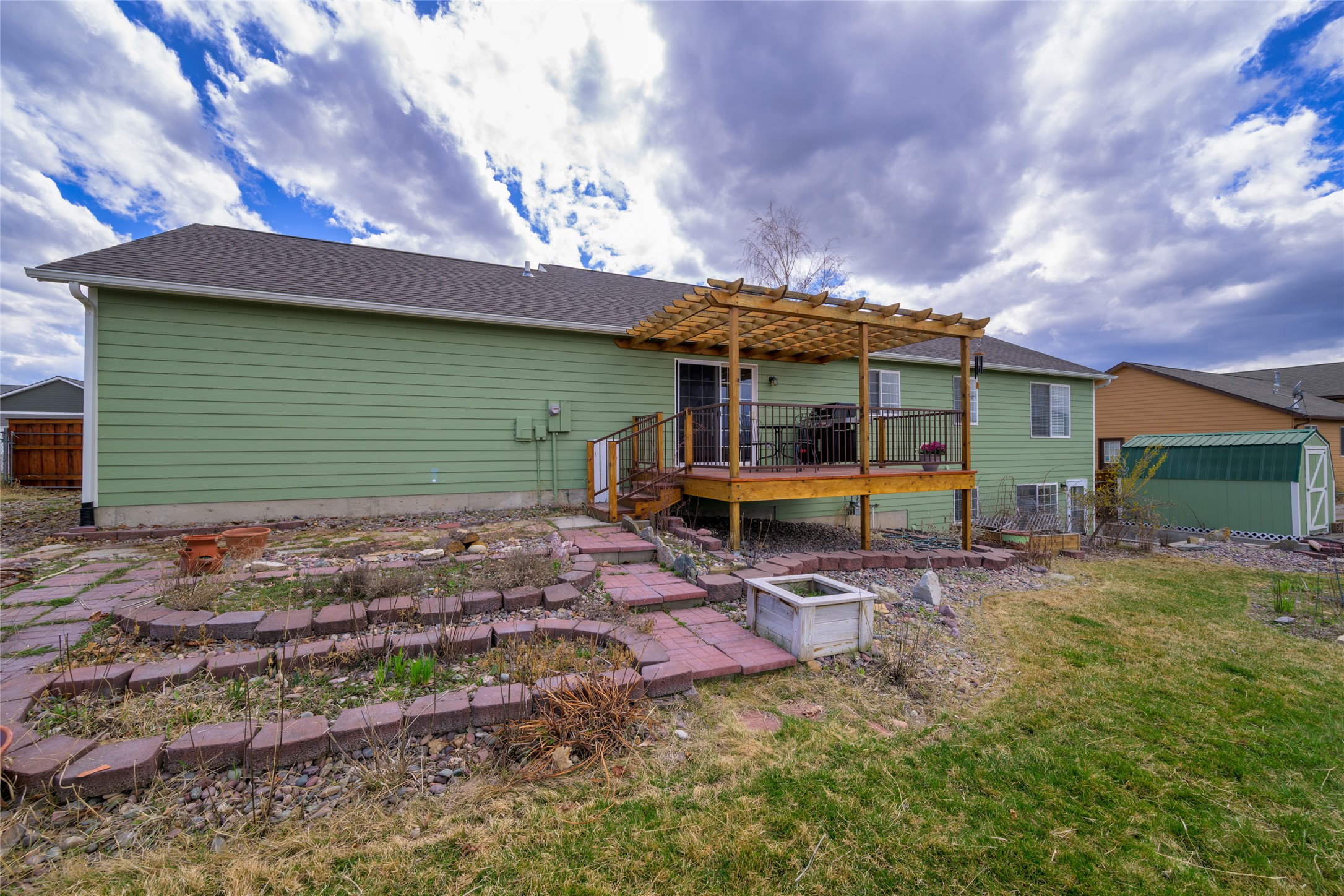 Missoula, Montana 59803, United States, 3 Bedrooms Bedrooms, ,3 BathroomsBathrooms,Residential,Active,104498