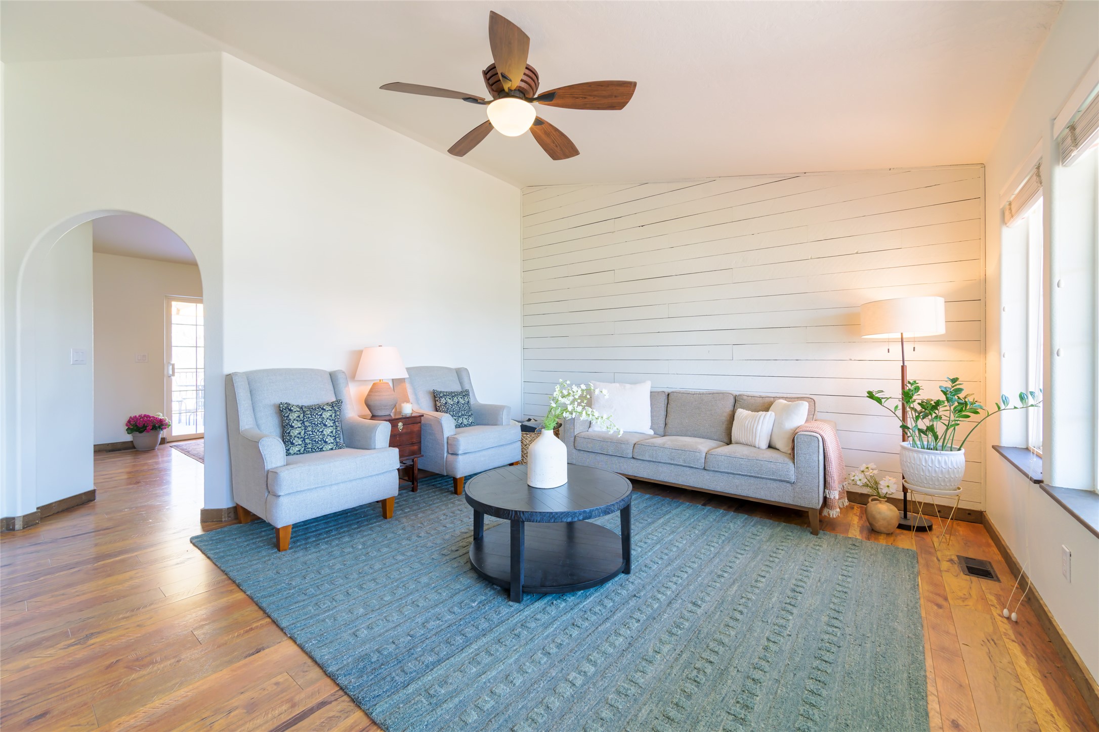 Missoula, Montana 59803, United States, 3 Bedrooms Bedrooms, ,3 BathroomsBathrooms,Residential,Active,104498