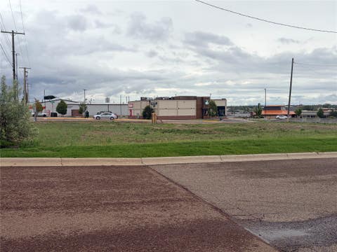 Photo of 324 Smelter Avenue NE, Great Falls, MT 59404 (MLS # 30076215)