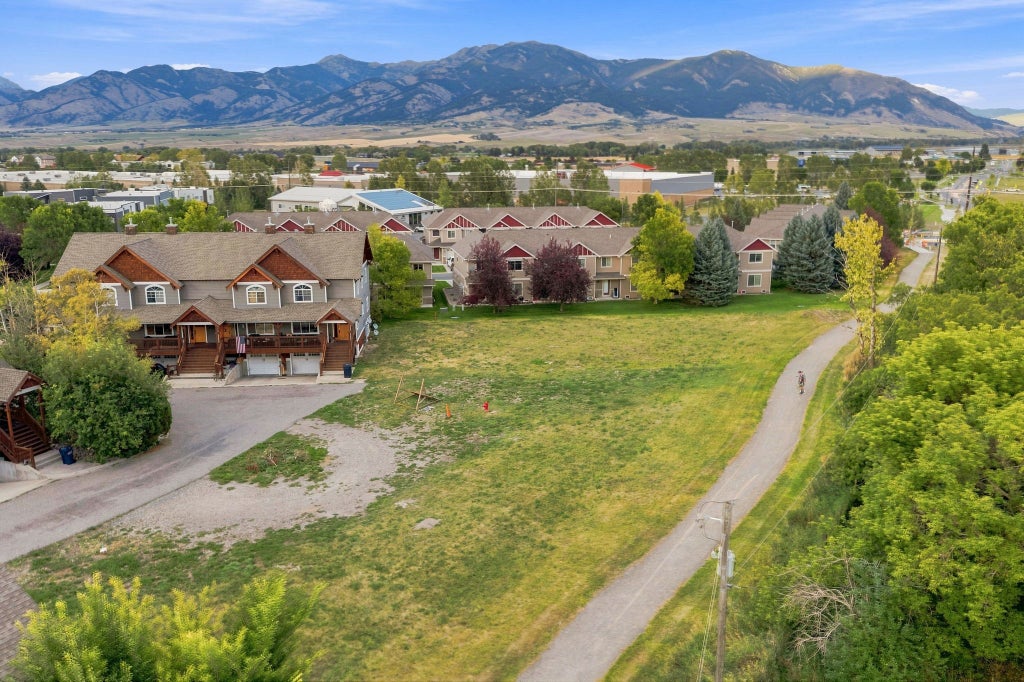 Photo of 2916 Warbler Way, Bozeman, MT 59718 (MLS # 30078435)