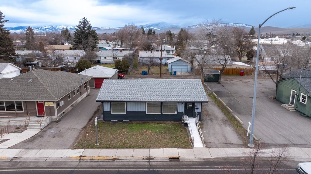 Photo of 1526 South Avenue W, Missoula, MT 59801 (MLS # 30061982)