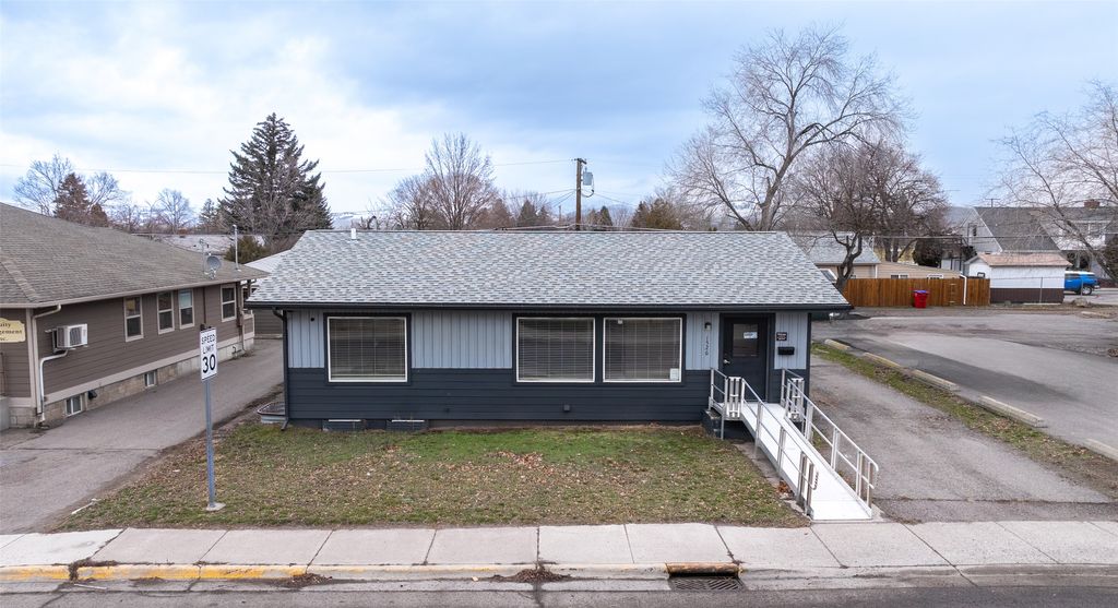 Photo of 1526 South Avenue W, Missoula, MT 59801 (MLS # 30061982)