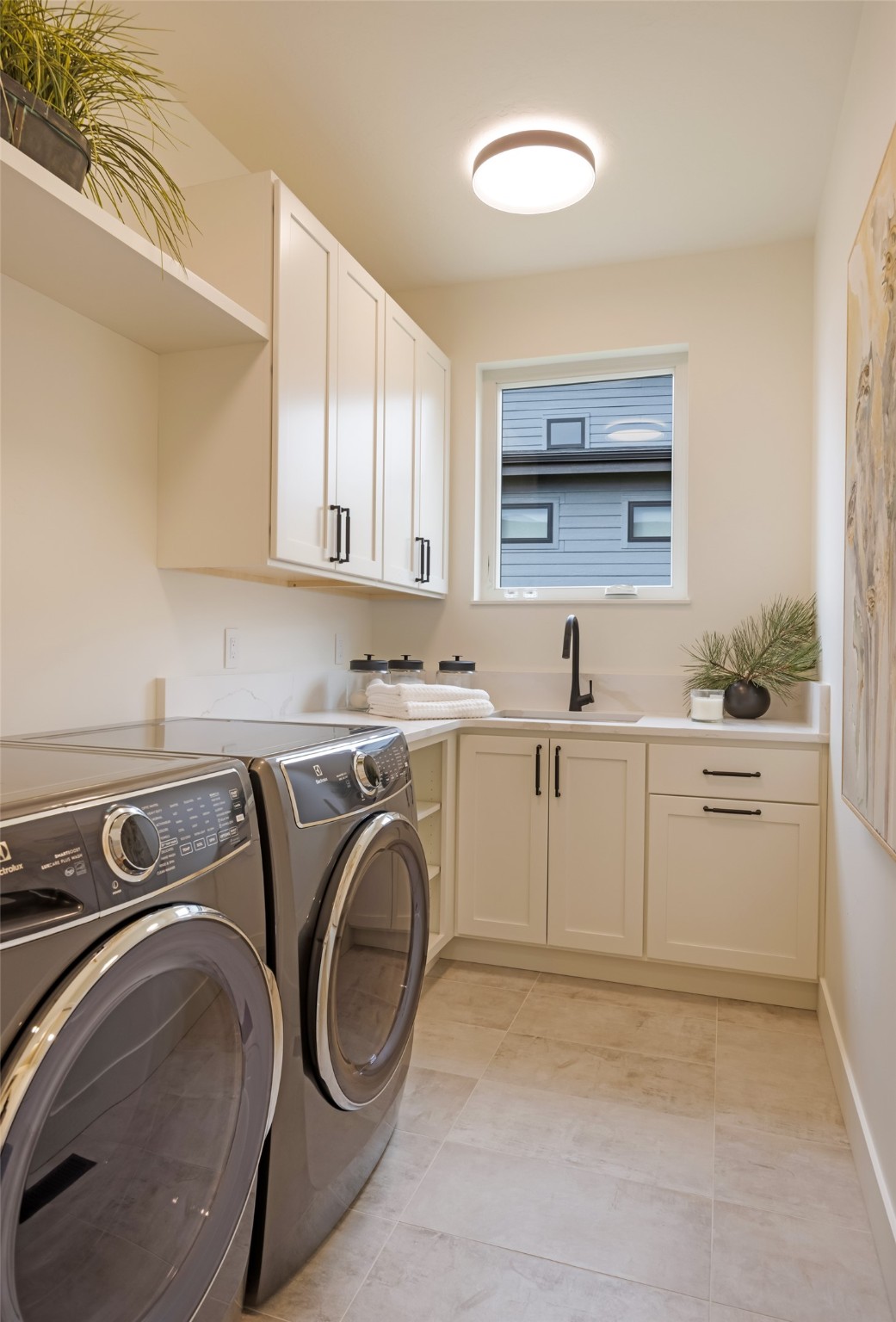 Missoula, Montana 59808, United States, 4 Bedrooms Bedrooms, ,4 BathroomsBathrooms,Residential,Active,169778