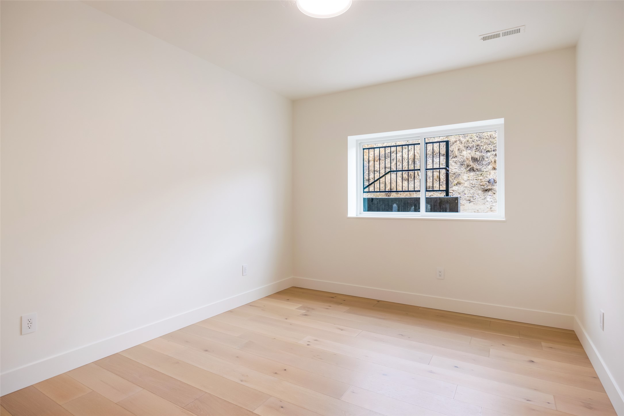 Missoula, Montana 59808, United States, 4 Bedrooms Bedrooms, ,4 BathroomsBathrooms,Residential,Active,169778