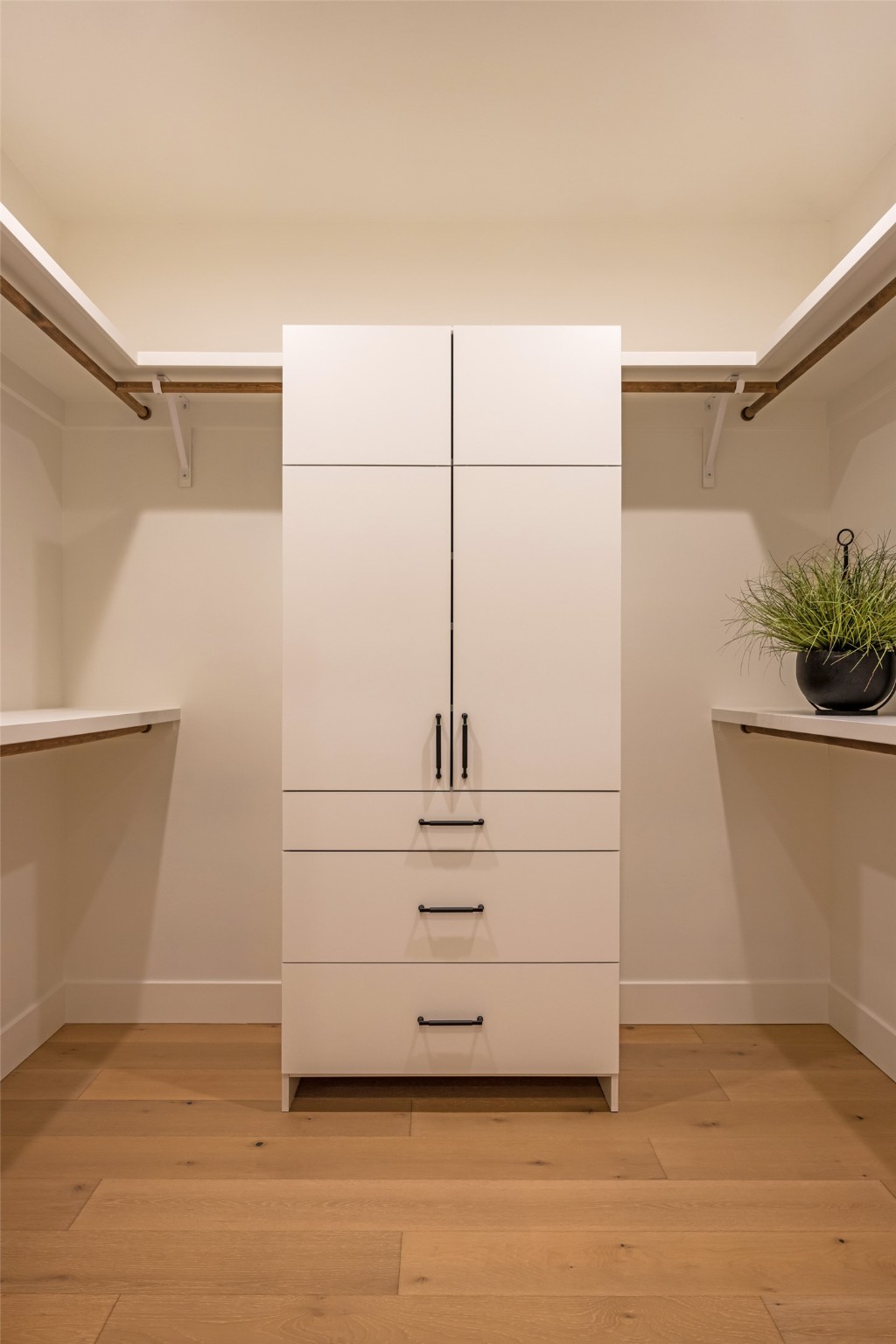 Missoula, Montana 59808, United States, 4 Bedrooms Bedrooms, ,4 BathroomsBathrooms,Residential,Active,169778