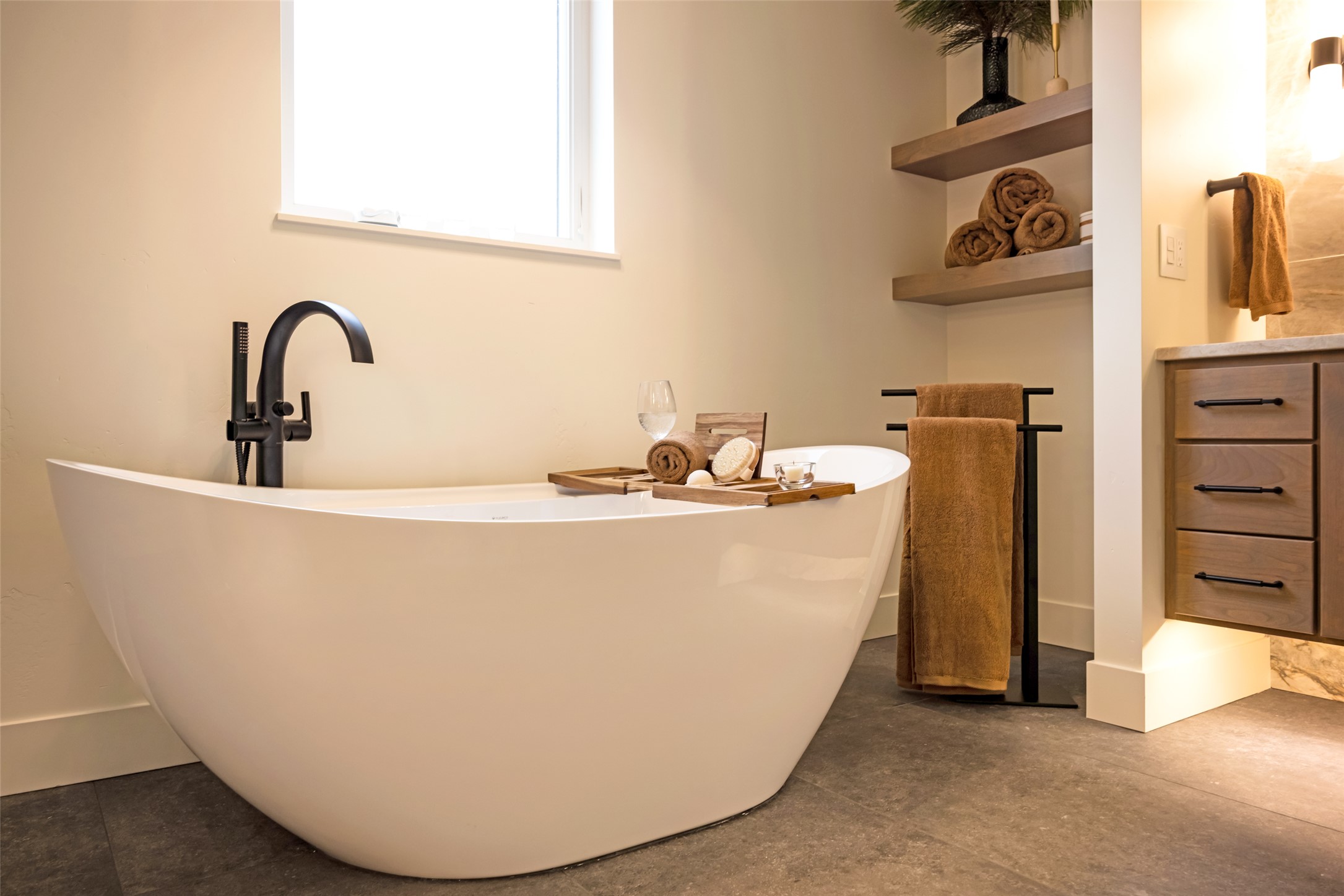 Missoula, Montana 59808, United States, 4 Bedrooms Bedrooms, ,4 BathroomsBathrooms,Residential,Active,169778