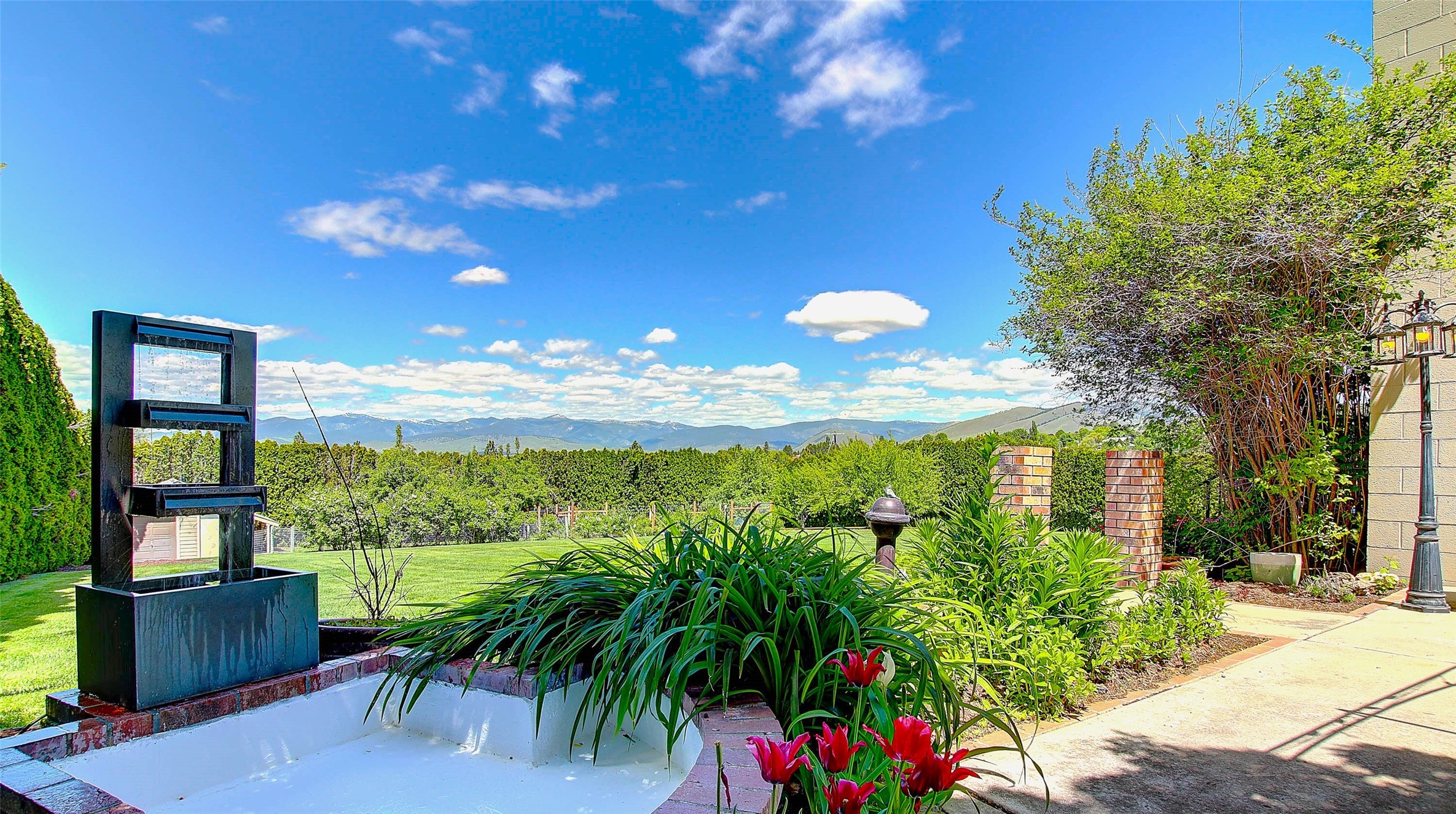 Missoula, Montana 59803, United States, 4 Bedrooms Bedrooms, ,4 BathroomsBathrooms,Residential,Pending,56045