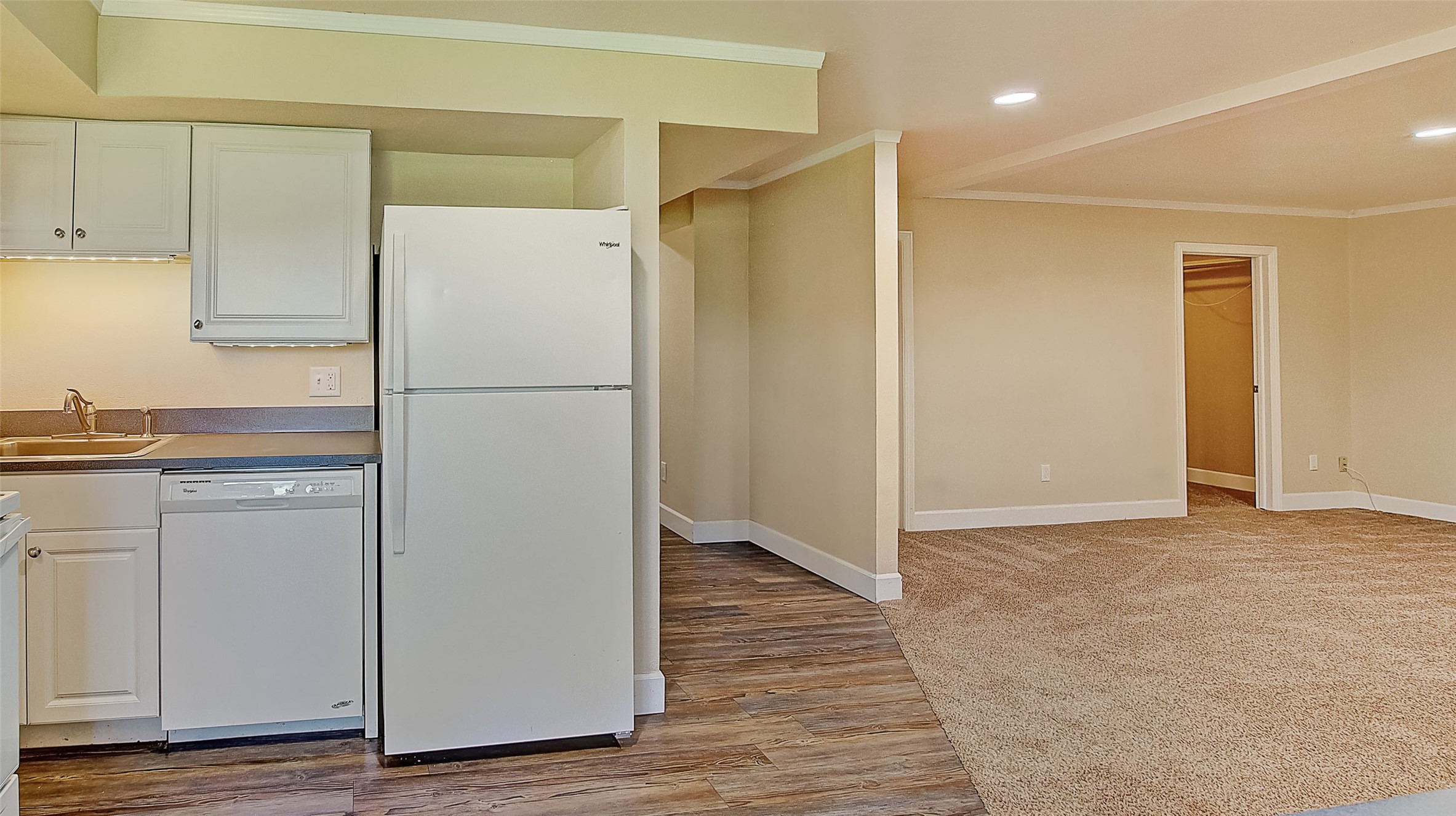 Missoula, Montana 59803, United States, 4 Bedrooms Bedrooms, ,4 BathroomsBathrooms,Residential,Pending,56045