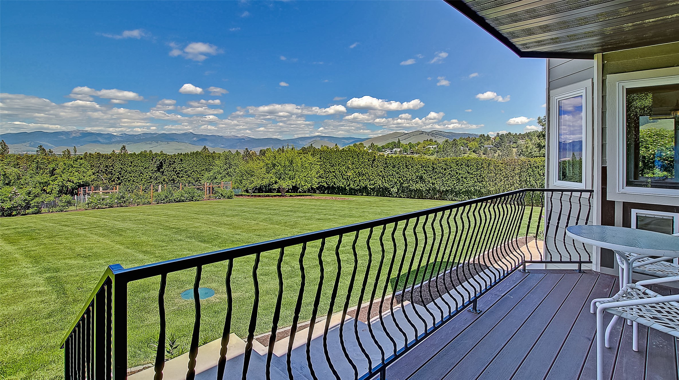 Missoula, Montana 59803, United States, 4 Bedrooms Bedrooms, ,4 BathroomsBathrooms,Residential,Pending,56045