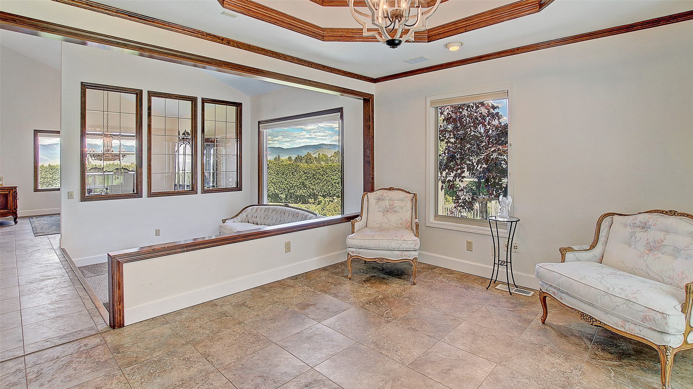 Missoula, Montana 59803, United States, 4 Bedrooms Bedrooms, ,4 BathroomsBathrooms,Residential,Pending,56045