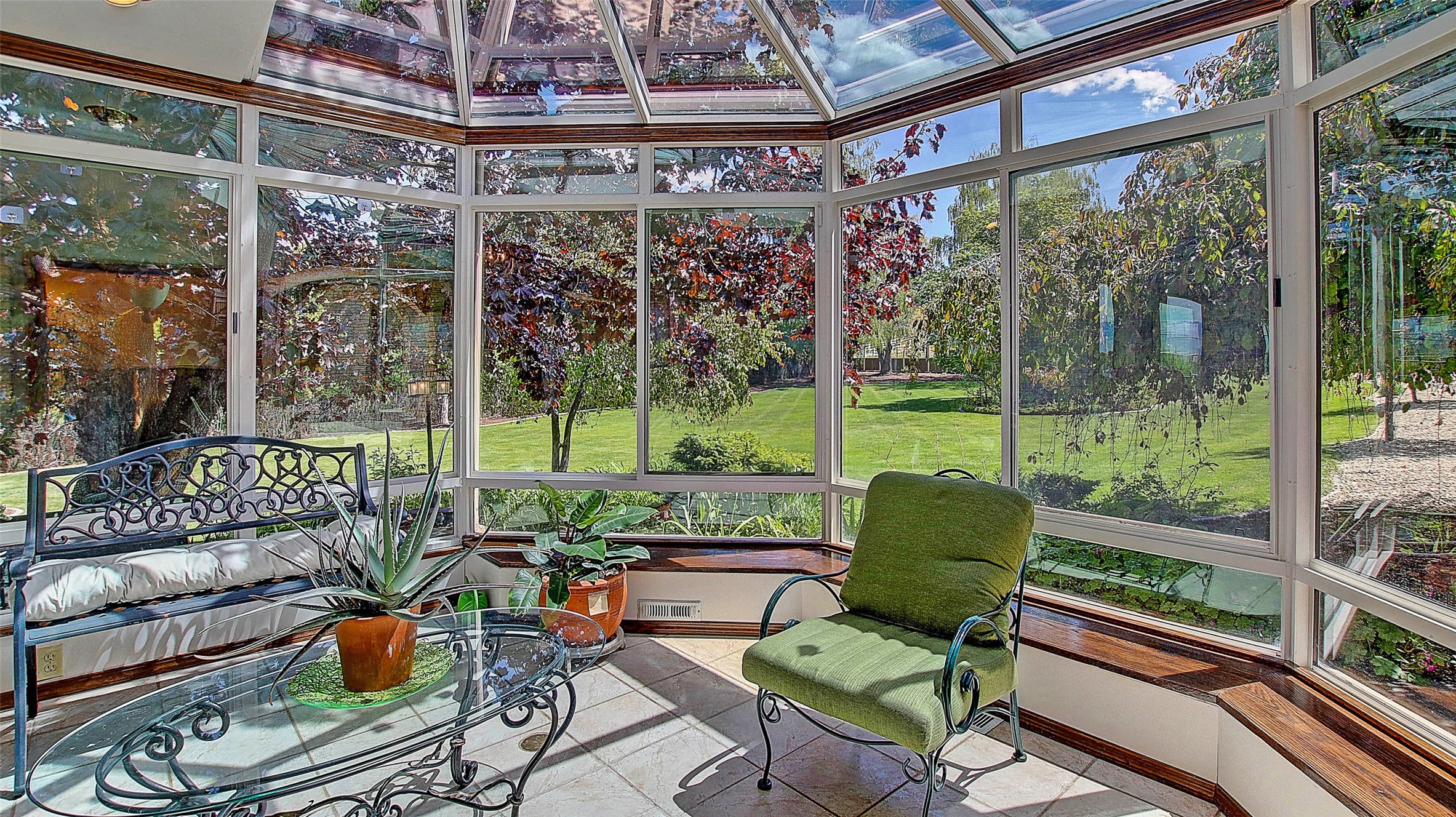 Missoula, Montana 59803, United States, 4 Bedrooms Bedrooms, ,4 BathroomsBathrooms,Residential,Pending,56045