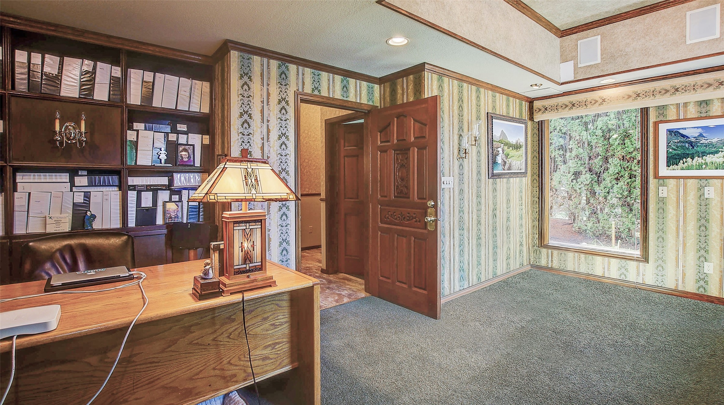 Missoula, Montana 59803, United States, 4 Bedrooms Bedrooms, ,4 BathroomsBathrooms,Residential,Pending,56045