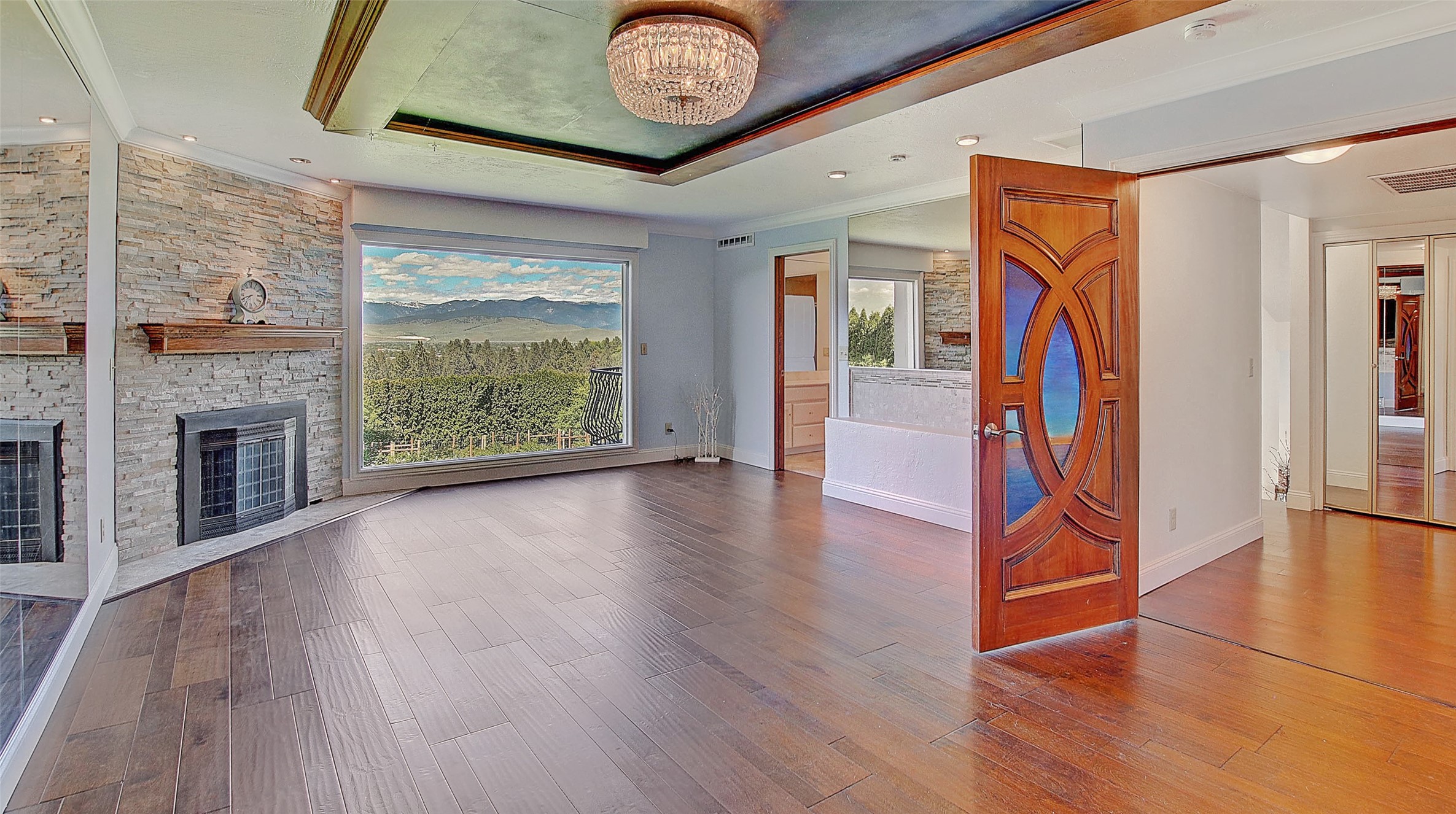 Missoula, Montana 59803, United States, 4 Bedrooms Bedrooms, ,4 BathroomsBathrooms,Residential,Pending,56045