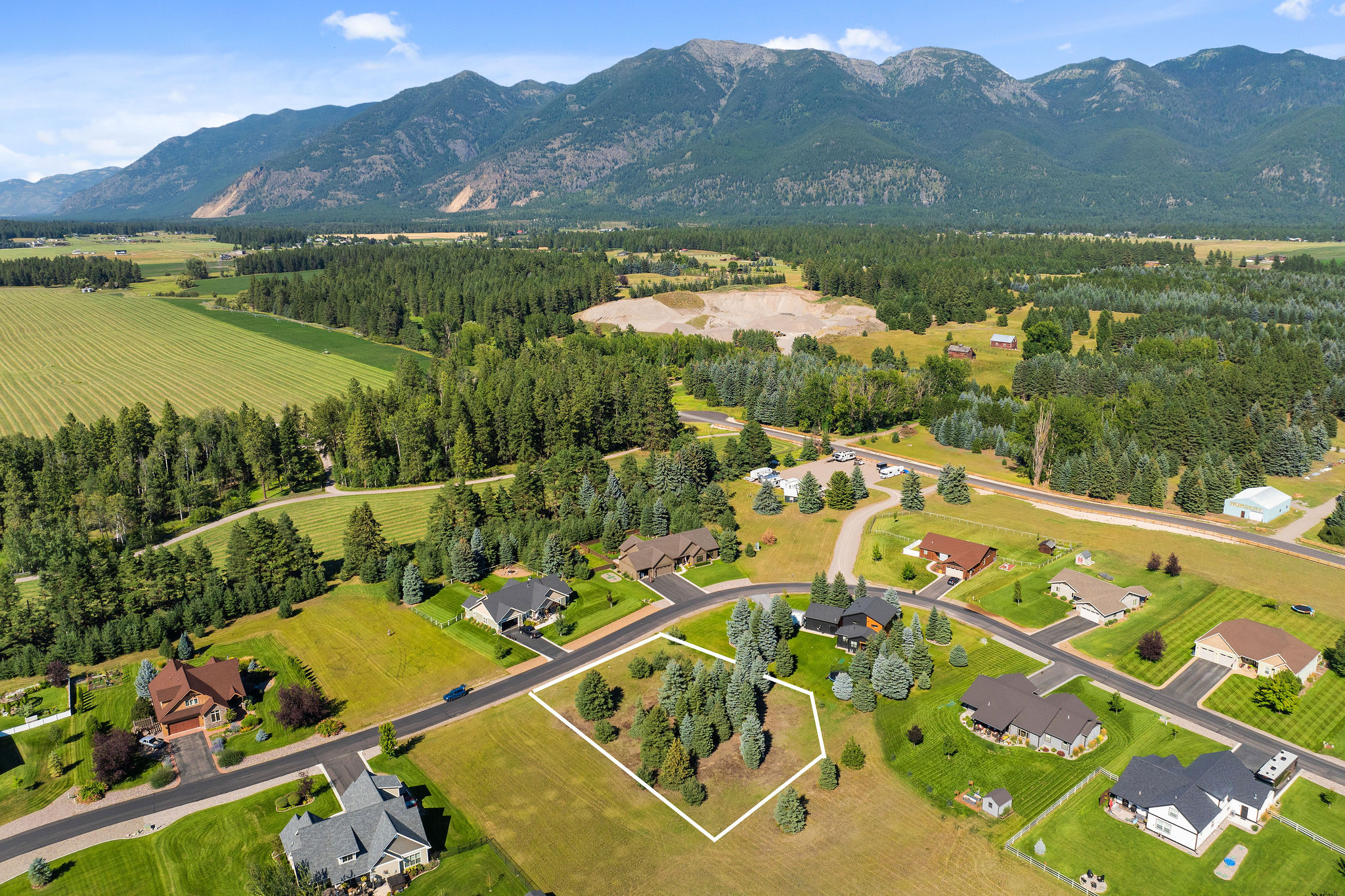 Welcome to 322 Spruce Meadows Loop