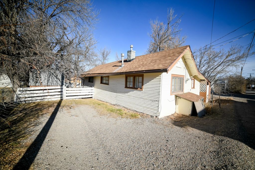 Photo of 3216 2nd Avenue N, Great Falls, MT 59401 (MLS # 30064126)