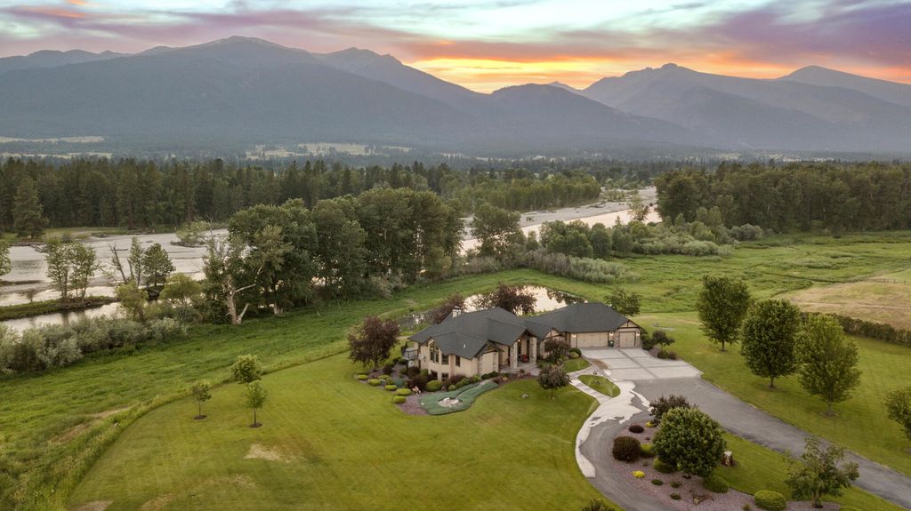 Photo of 3707 Eastside Hwy Hwy, Stevensville, MT 59870 (MLS # 30049867)