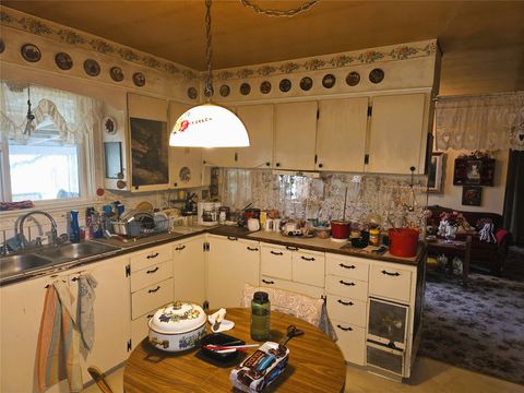 Tiny photo for 2037 Middle Bear Creek Road, Victor, MT 59875 (MLS # 30071033)