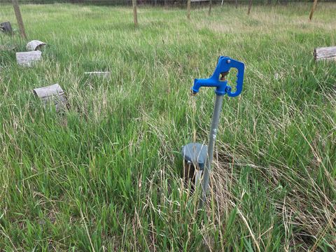 Tiny photo for 2037 Middle Bear Creek Road, Victor, MT 59875 (MLS # 30071033)