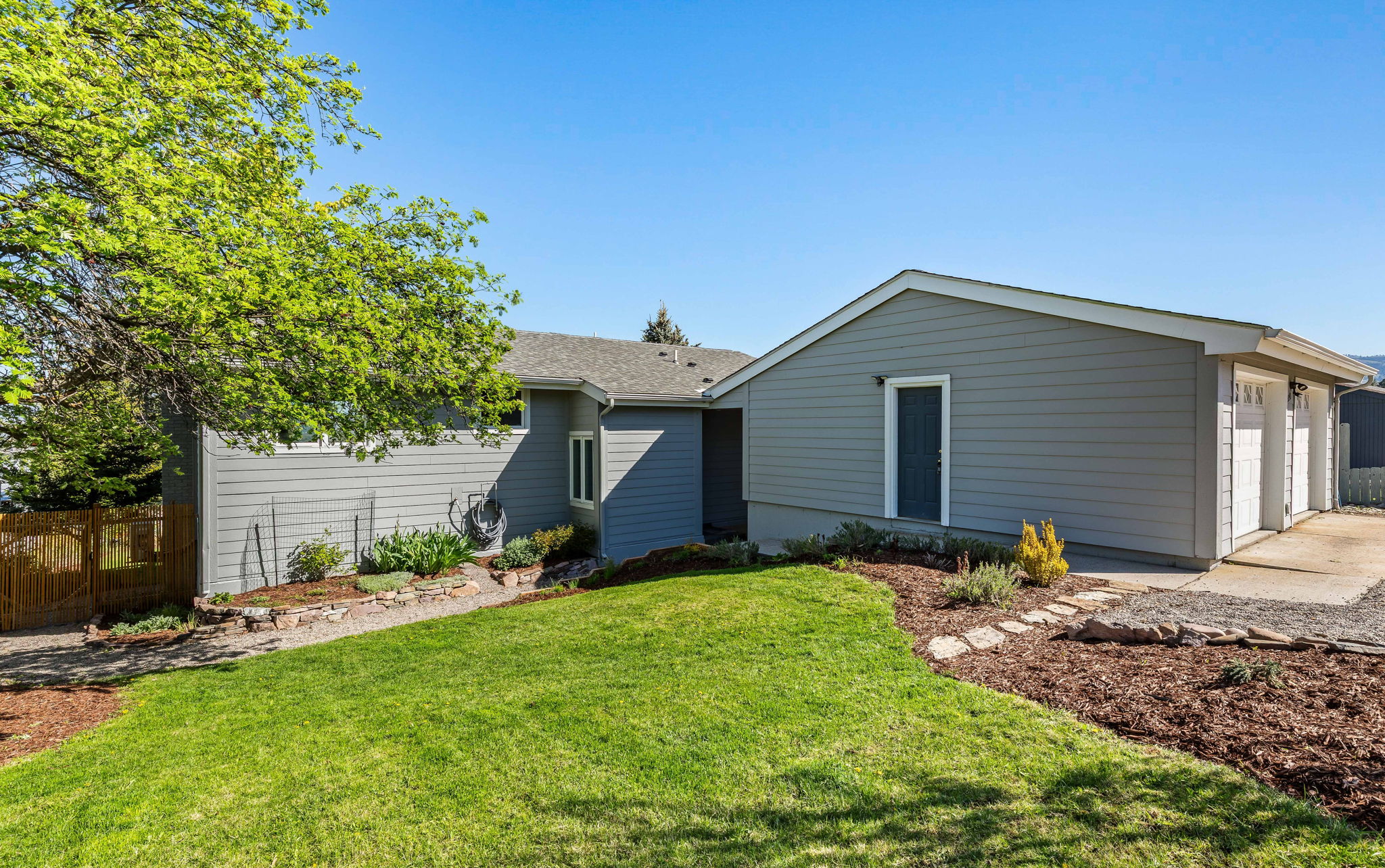 2240 E Vista Drive