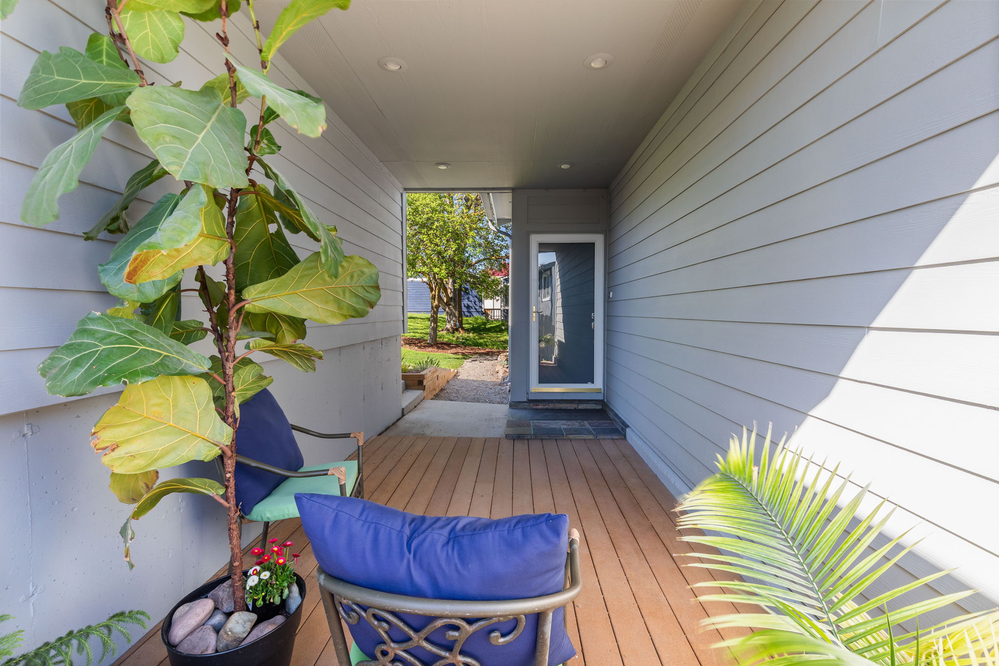 2240 E Vista Drive