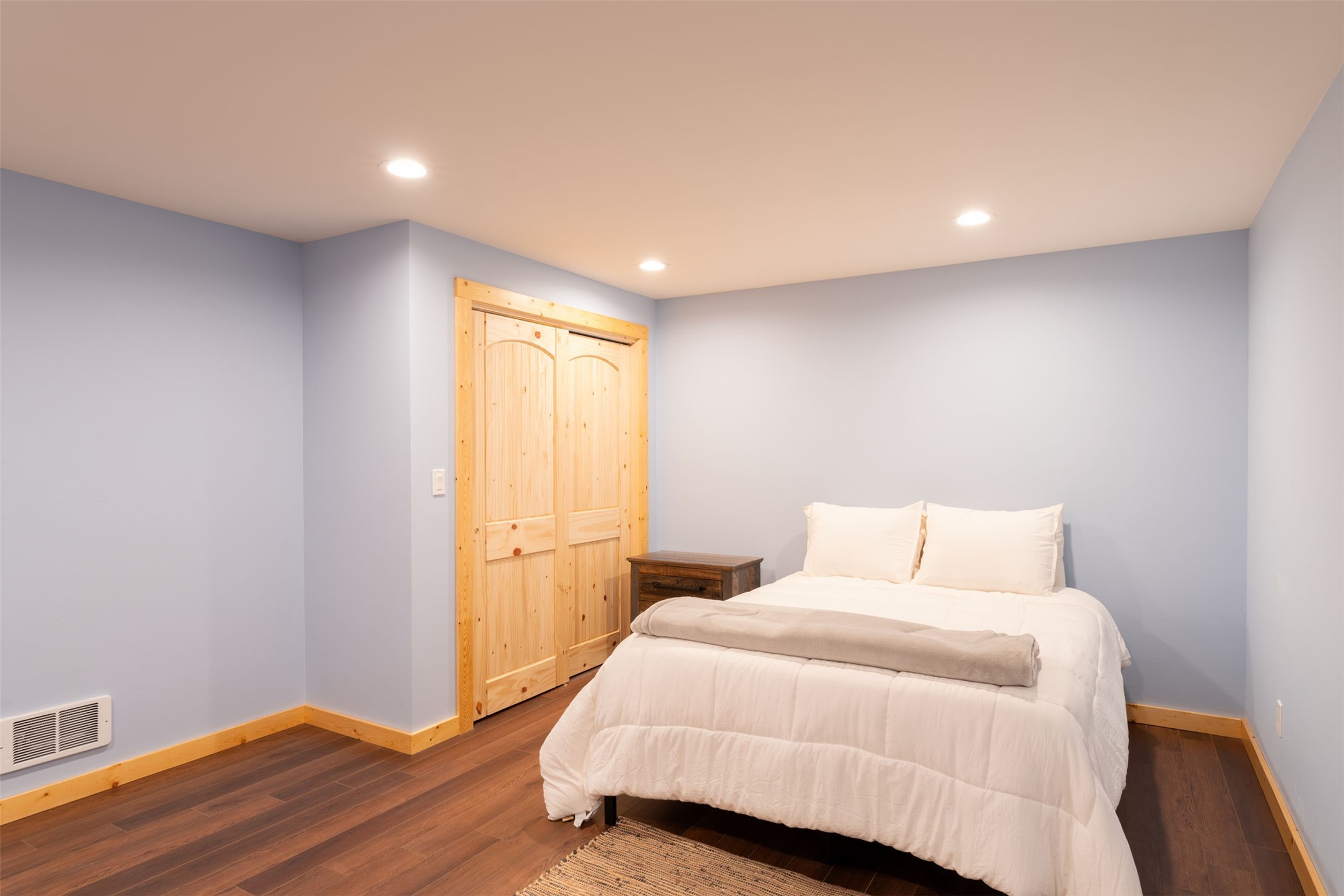 Condon, Montana 59826, United States, 3 Bedrooms Bedrooms, ,3 BathroomsBathrooms,Residential,Pending,60822