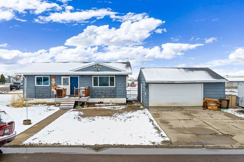 Photo of 209 Washington Boulevard, Great Falls, MT 59404 (MLS # 30068166)