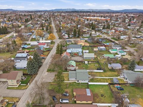Tiny photo for 1215 7th Avenue W, Kalispell, MT 59901 (MLS # 30068285)