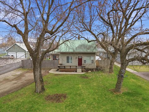 Tiny photo for 1215 7th Avenue W, Kalispell, MT 59901 (MLS # 30068285)