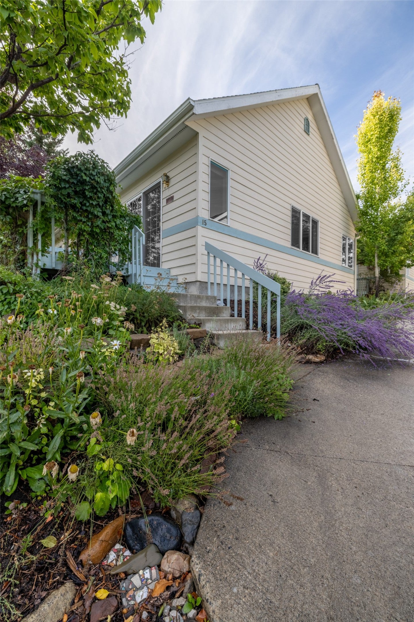 15 Spring Hollow Court