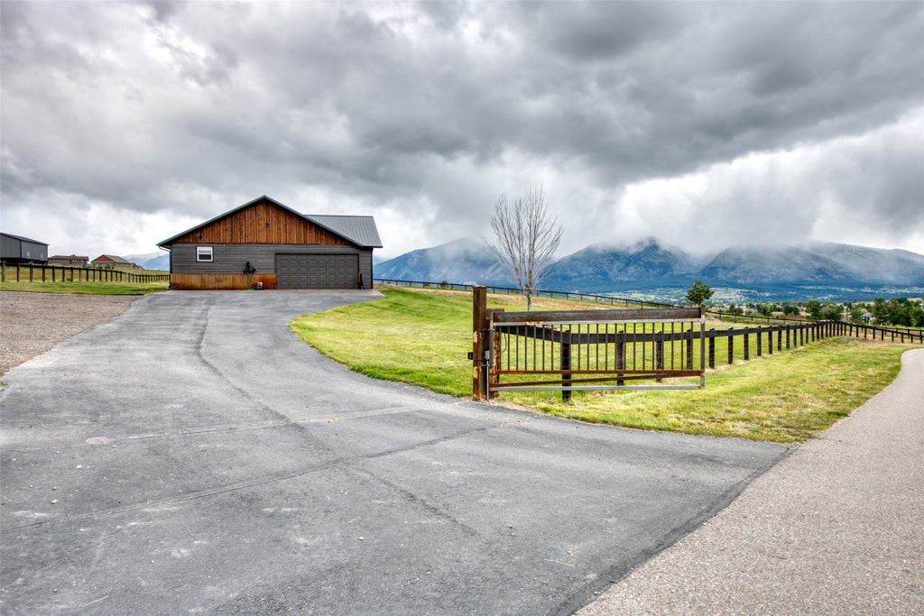 Photo of 1067 Molly Joanne Lane, Florence, MT 59833 (MLS # 30072976)