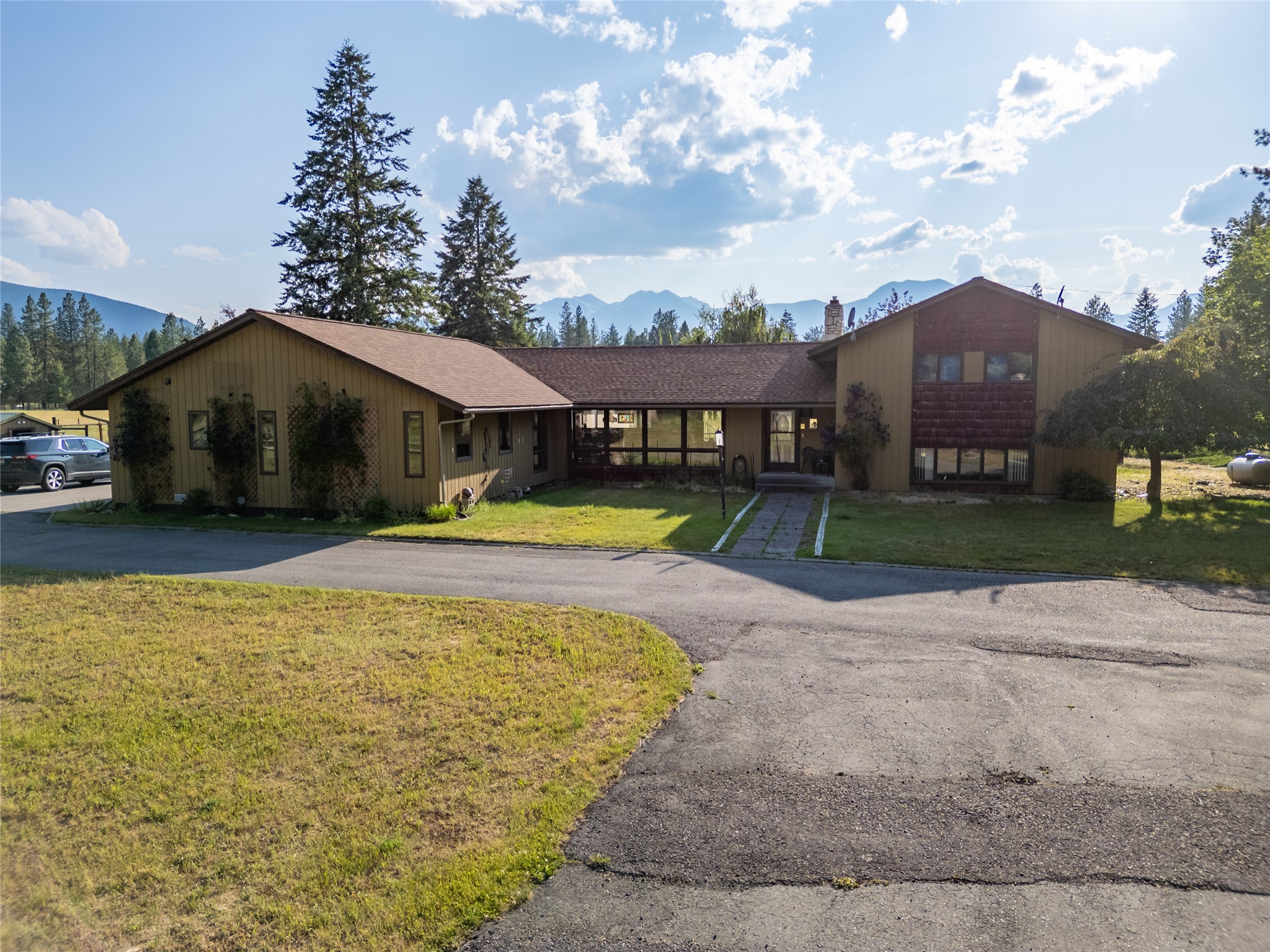 260 Luscher Drive