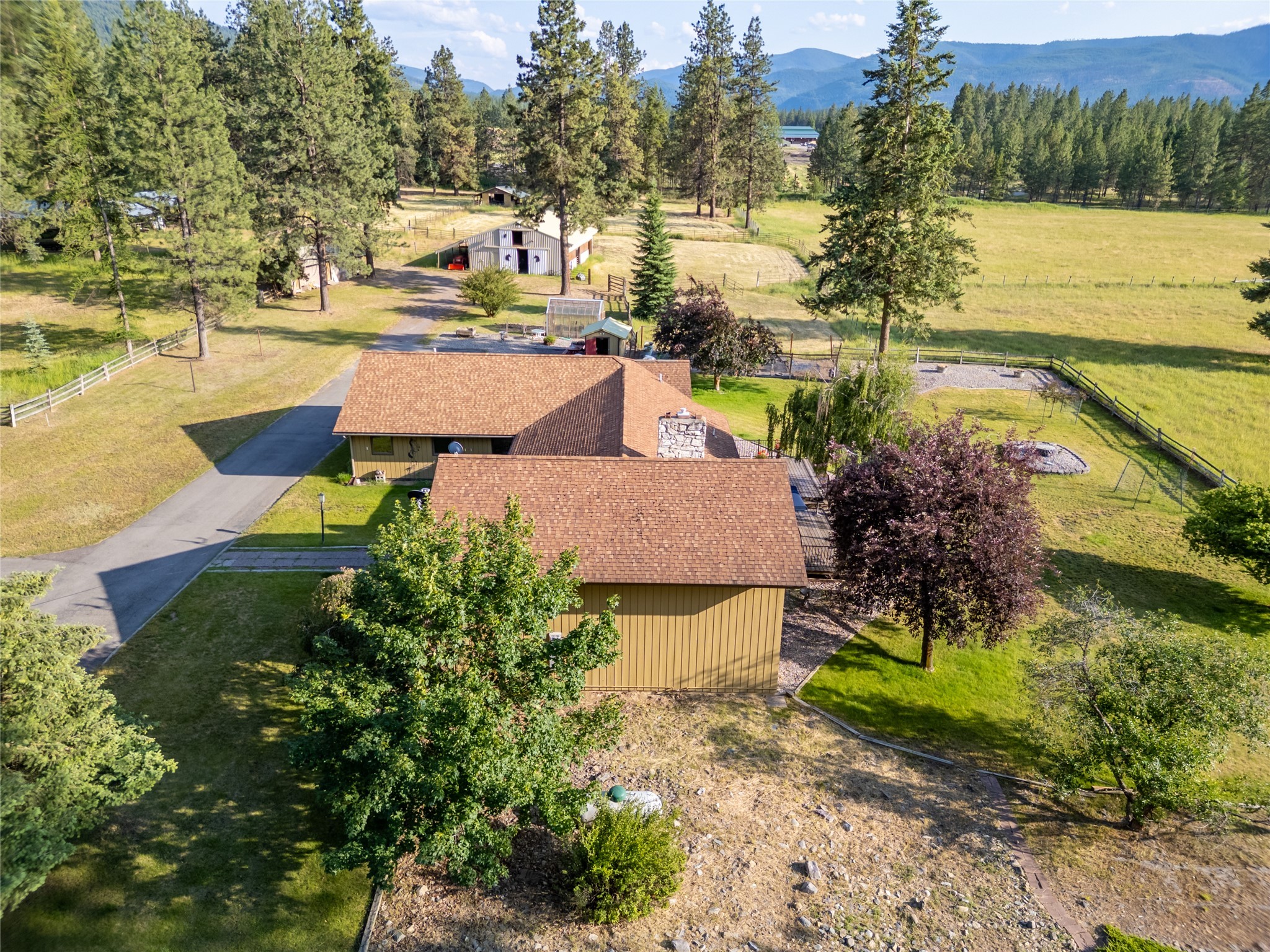 260 Luscher Drive
