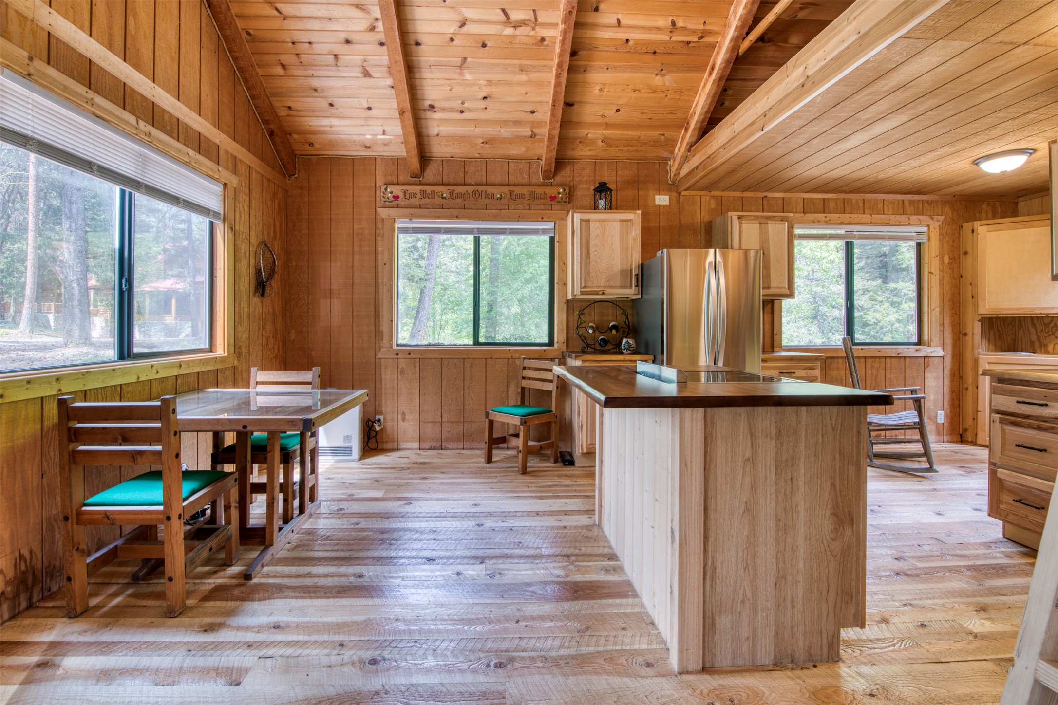 Victor, Montana 59875, United States, 6 Bedrooms Bedrooms, ,3 BathroomsBathrooms,Residential,Active,146217