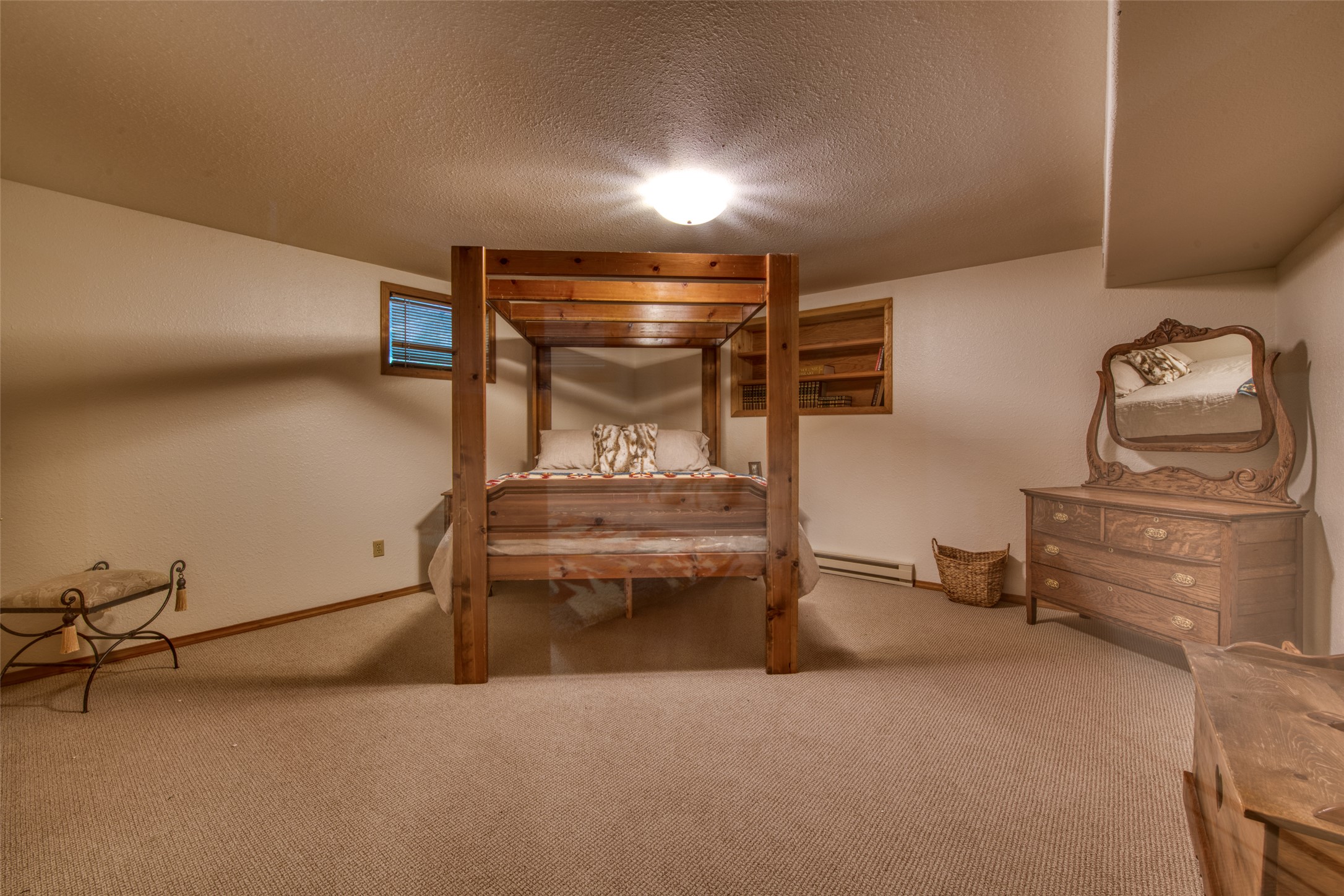 Victor, Montana 59875, United States, 6 Bedrooms Bedrooms, ,3 BathroomsBathrooms,Residential,Active,146217