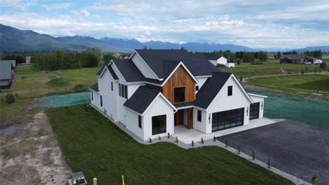 Photo of 404 Jefferson Street, Kalispell, MT 59901 (MLS # 30069860)