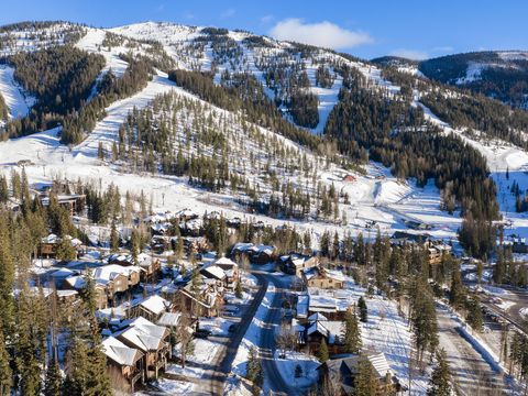 Tiny photo for 398 Moose Run Drive, Whitefish, MT 59937 (MLS # 30044591)