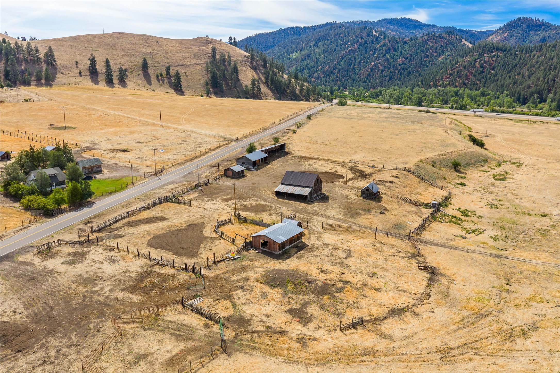 31022 Beavertail Road  - 910 acres