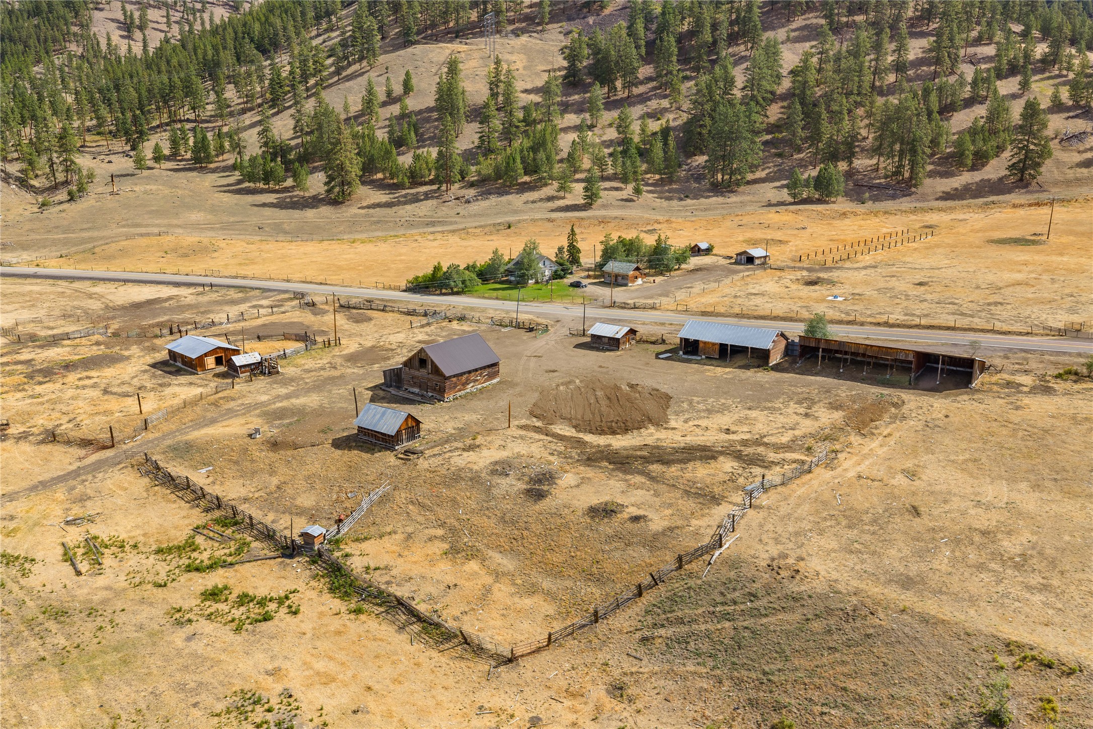 31022 Beavertail Road  - 910 acres