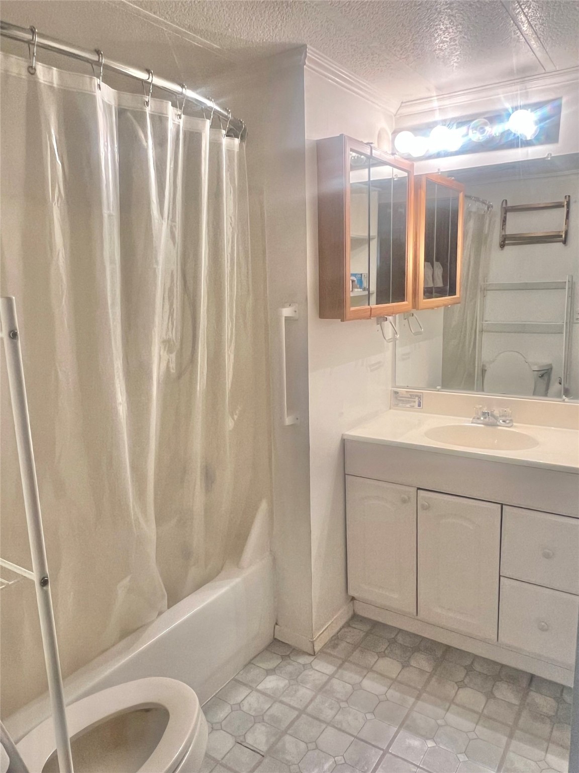 Missoula, Montana 59804, United States, 2 Bedrooms Bedrooms, ,1 BathroomBathrooms,Residential,Pending,52167