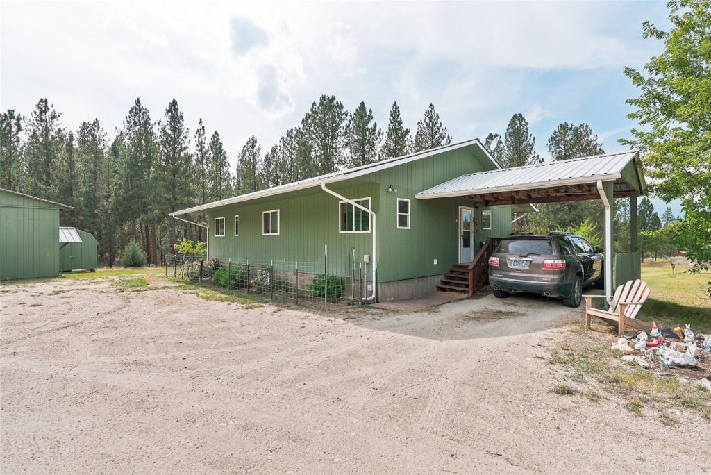 Photo of 399 Higgins Lane, Stevensville, MT 59870 (MLS # 30077554)