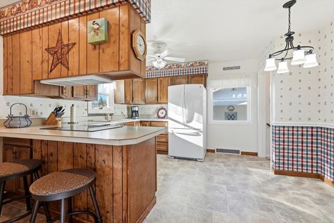Tiny photo for 786 5th Avenue, Kalispell, MT 59901 (MLS # 30065162)