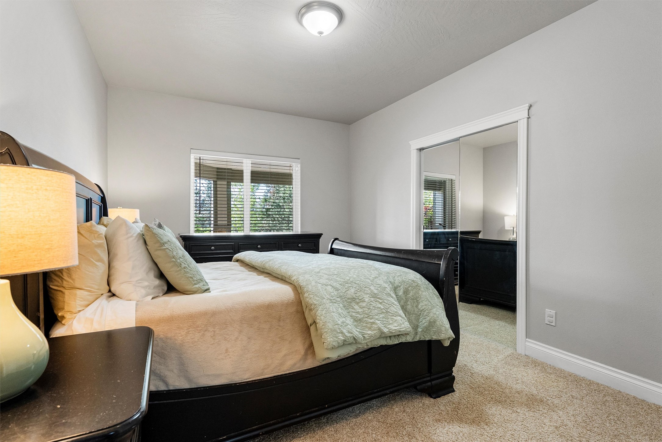 Missoula, Montana 59804, United States, 4 Bedrooms Bedrooms, ,4 BathroomsBathrooms,Residential,Active,147637