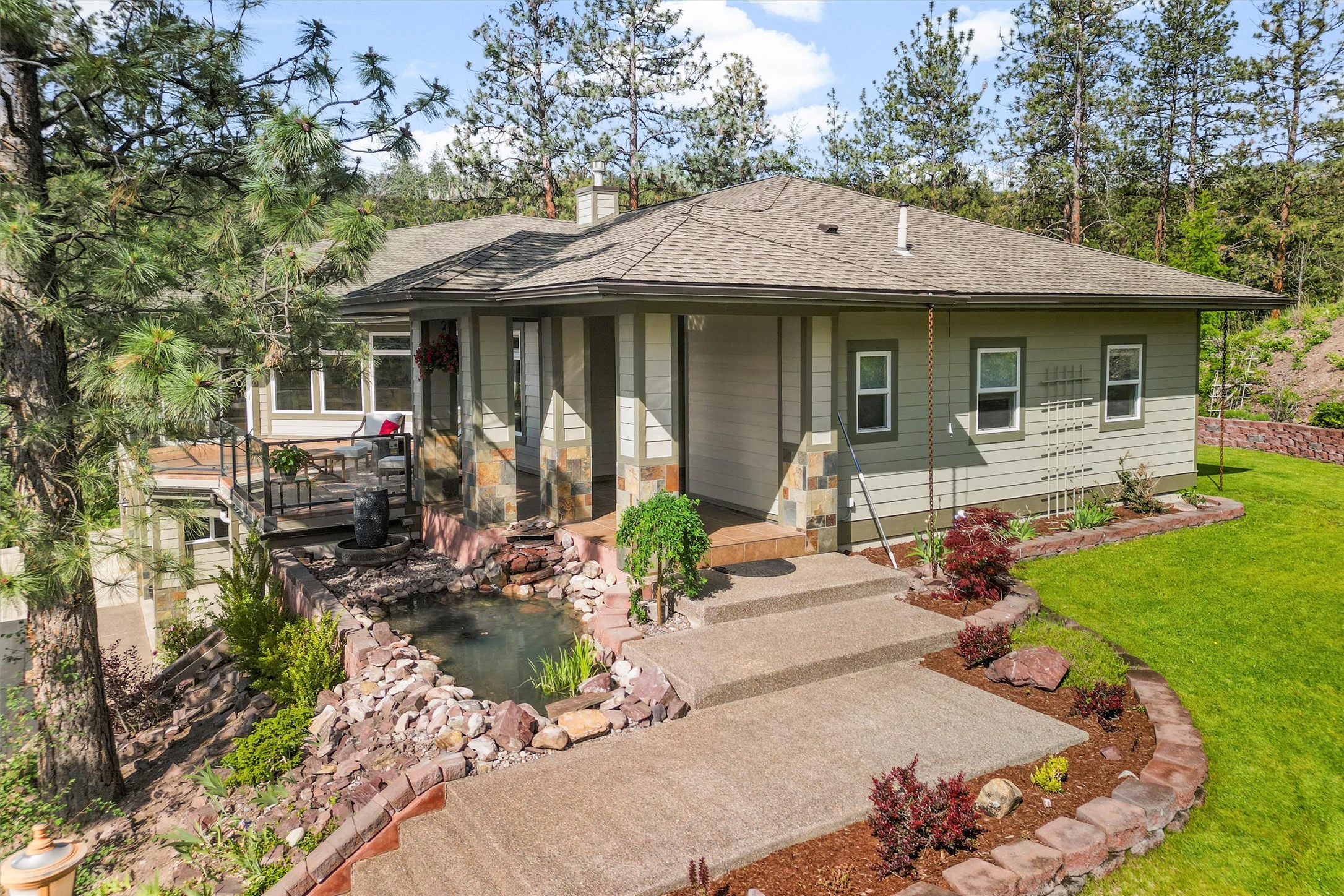 Missoula, Montana 59804, United States, 4 Bedrooms Bedrooms, ,4 BathroomsBathrooms,Residential,Active,147637