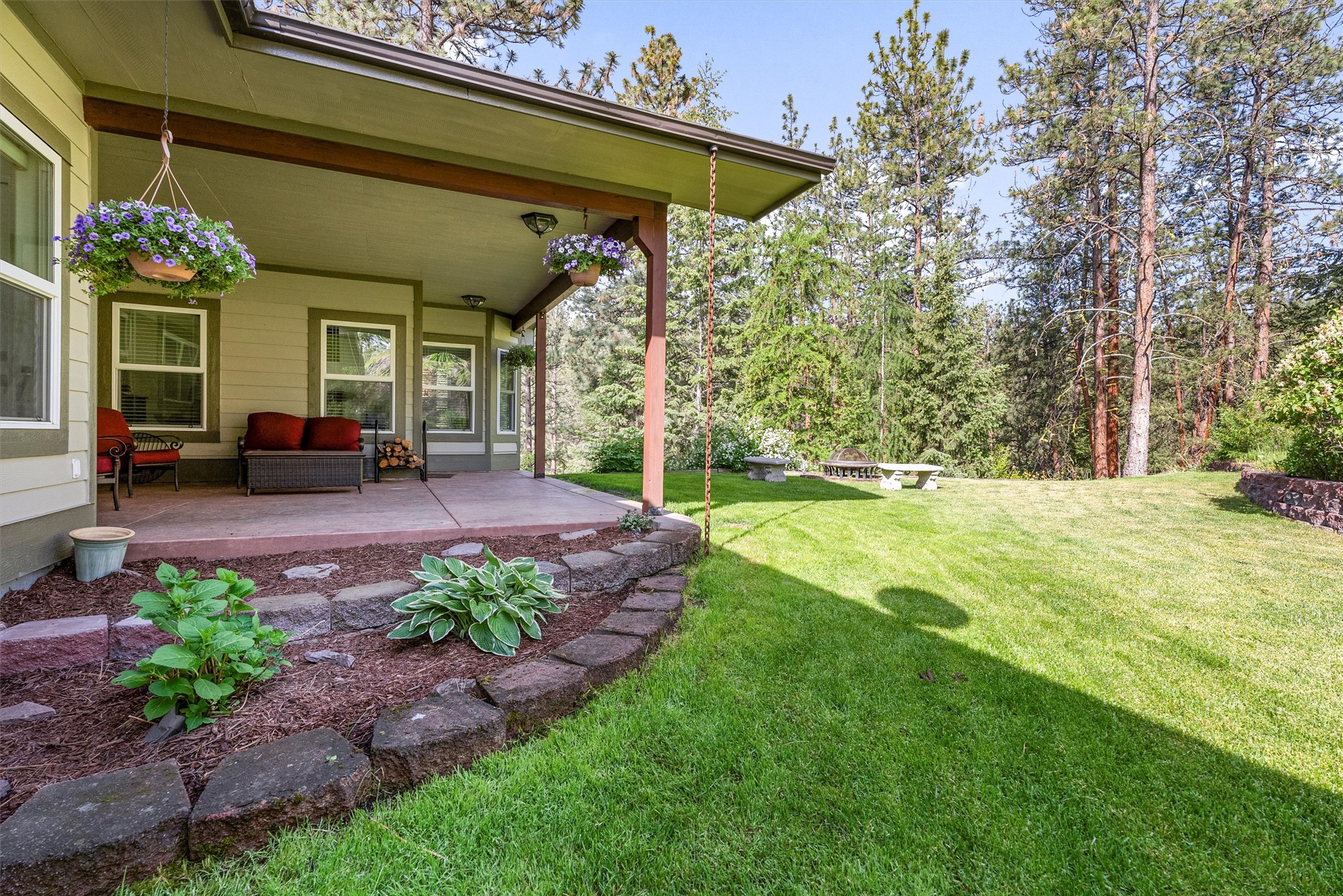 Missoula, Montana 59804, United States, 4 Bedrooms Bedrooms, ,4 BathroomsBathrooms,Residential,Active,147637