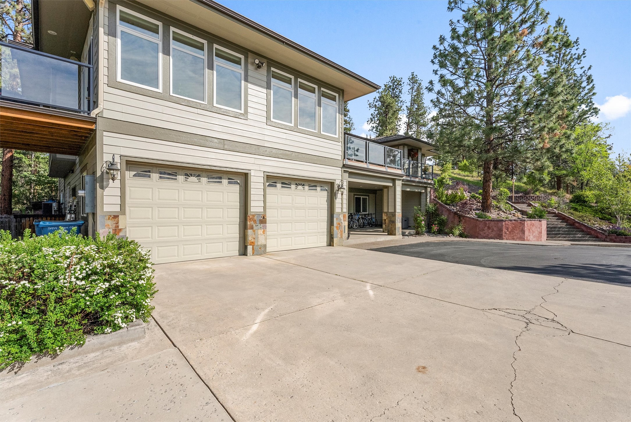 Missoula, Montana 59804, United States, 4 Bedrooms Bedrooms, ,4 BathroomsBathrooms,Residential,Active,147637