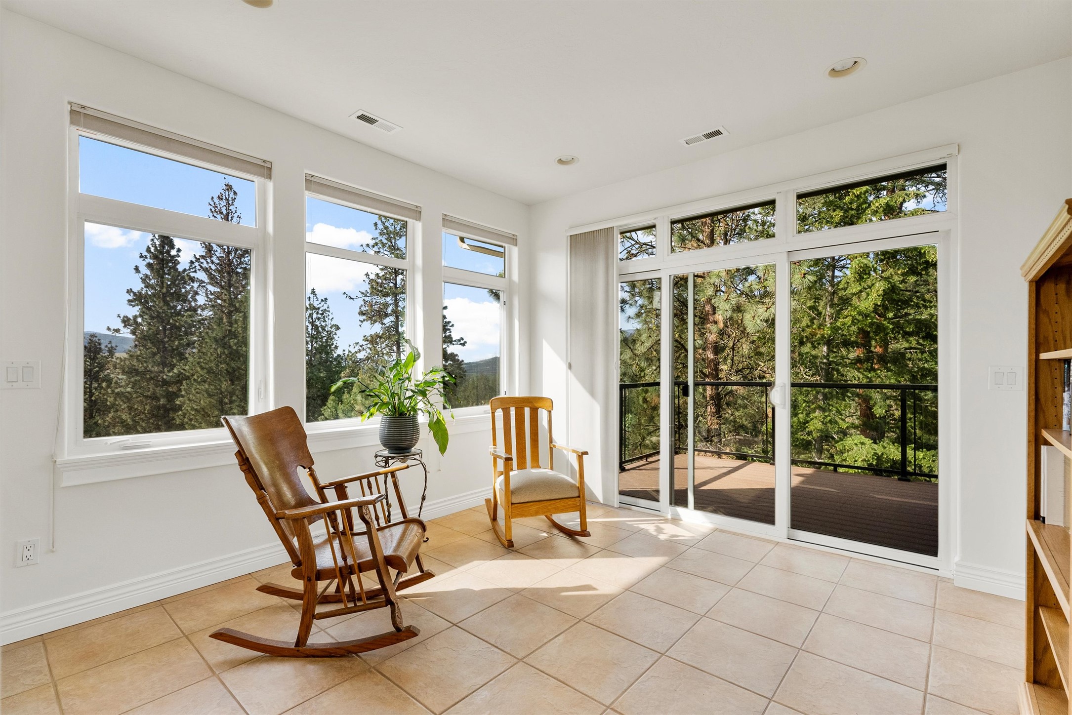 Missoula, Montana 59804, United States, 4 Bedrooms Bedrooms, ,4 BathroomsBathrooms,Residential,Active,147637