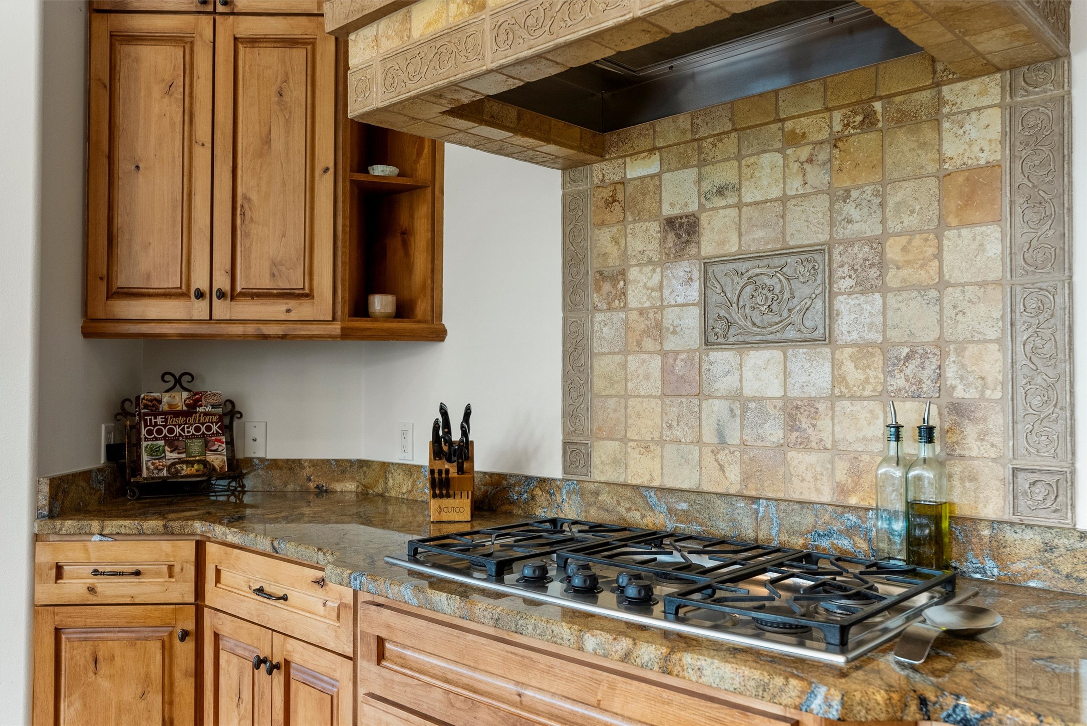 Missoula, Montana 59804, United States, 4 Bedrooms Bedrooms, ,4 BathroomsBathrooms,Residential,Active,147637